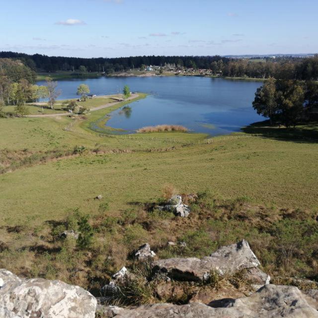 La Casona Del Lago Balneario Ipora Экстерьер фото