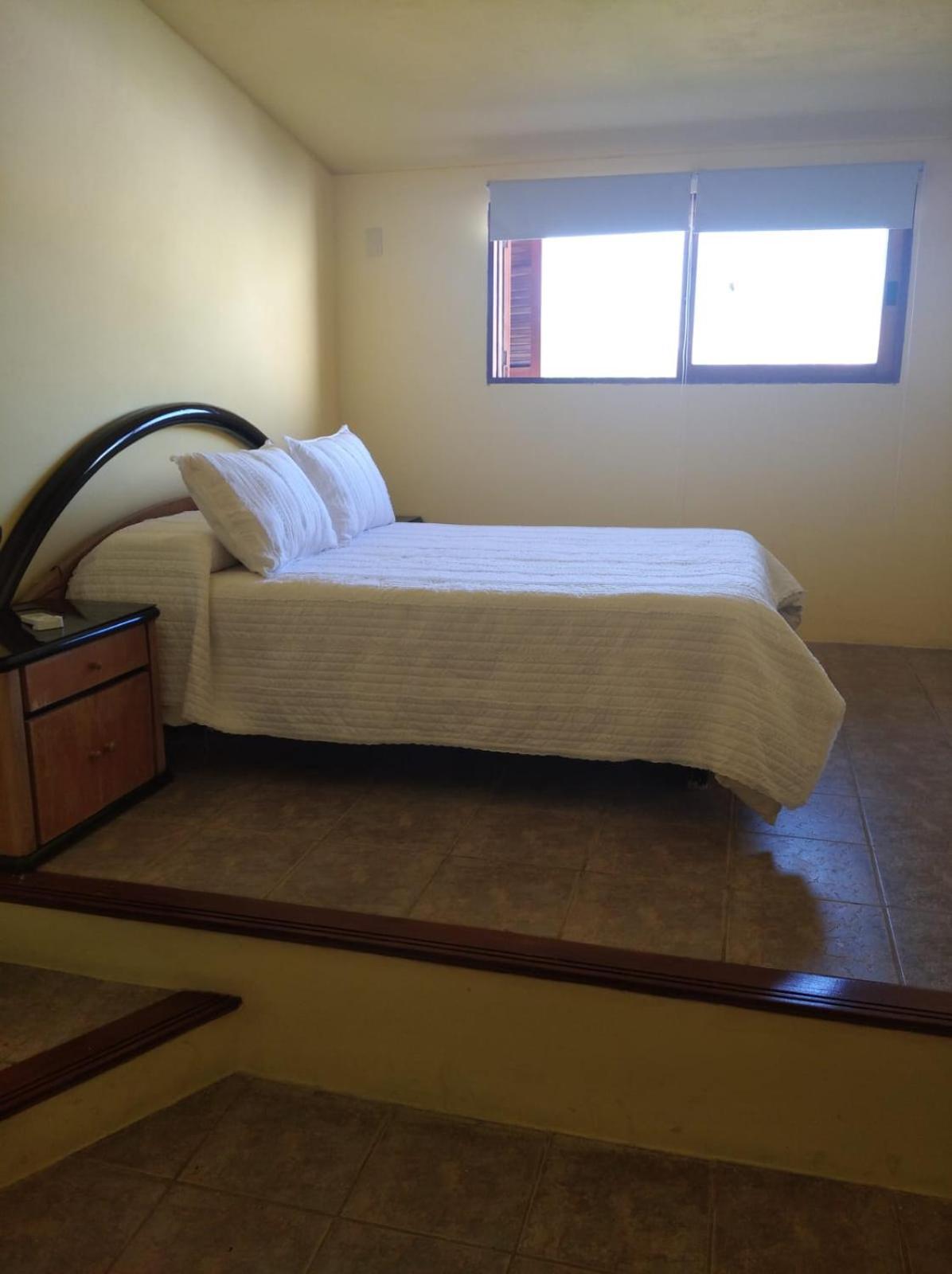 La Casona Del Lago Balneario Ipora Экстерьер фото